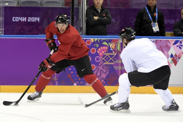 Feb 10, 2014; Sochi, RUSSIA; Canada forward Sidney Crosby (87) during an ice hockey training session in advance of the Sochi 2014 Olympic Winter Games at Bolshoy Arena. Mandatory Credit: Scott Rovak-USA TODAY Sports Feb 10, 2014; Sochi, RUSSIA; Canada forward Sidney Crosby (87) during an ice hockey training session in advance of the Sochi 2014 Olympic Winter Games at Bolshoy Arena. Mandatory Credit: Scott Rovak-USA TODAY Sports
