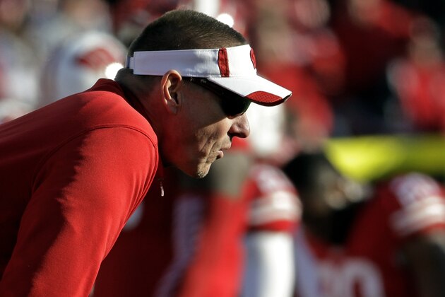 Wisconsin head coach Gary Andersen watches warm ups before an NCAA college football game against Penn State Saturday, Nov. 30, 2013, in Madison, Wis. (AP Photo/Morry Gash) Wisconsin head coach Gary Andersen watches warm ups before an NCAA college football game against Penn State Saturday, Nov. 30, 2013, in Madison, Wis. (AP Photo/Morry Gash)