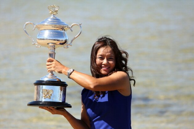 MELBOURNE, AUSTRALIA - JANUARY 26:  Na Li of China poses with the Daphne Akhurst Memorial Cup at Brighton Beach, after winning the 2014 Australian Open, on January 26, 2014 in Melbourne, Australia.  (Photo by Graham Denholm/Getty Images)