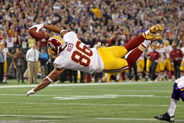Nov 7, 2013; Minneapolis, MN, USA; Washington Redskins tight end Jordan Reed (86) dives for a touchdown pass during the second quarter against the Minnesota Vikings at Mall of America Field at H.H.H. Metrodome. Mandatory Credit: Brace Hemmelgarn-USA TODAY Sports Nov 7, 2013; Minneapolis, MN, USA; Washington Redskins tight end Jordan Reed (86) dives for a touchdown pass during the second quarter against the Minnesota Vikings at Mall of America Field at H.H.H. Metrodome. Mandatory Credit: Brace Hemmelgarn-USA TODAY Sports