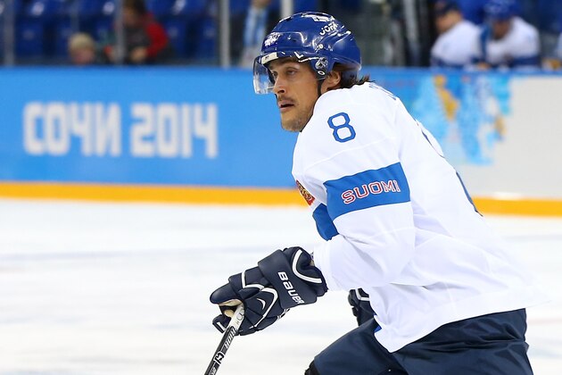 SOCHI, RUSSIA - FEBRUARY 14: Teemu Selanne #8 of Finland skates in the first period against Norway during the Men's Ice Hockey Preliminary Round Group B game on day seven of the Sochi 2014 Winter Olympics at Shayba Arena on February 14, 2014 in Sochi, Russia.  (Photo by Martin Rose/Getty Images)