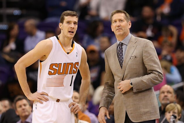 PHOENIX, AZ - JANUARY 15:  Goran Dragic #1 and head coach Jeff Hornacek of the Phoenix Suns during the NBA game against the Los Angeles Lakers at US Airways Center on January 15, 2014 in Phoenix, Arizona.  The Suns defeated the Lakers 121-114. NOTE TO USER: User expressly acknowledges and agrees that, by downloading and or using this photograph, User is consenting to the terms and conditions of the Getty Images License Agreement.  (Photo by Christian Petersen/Getty Images)