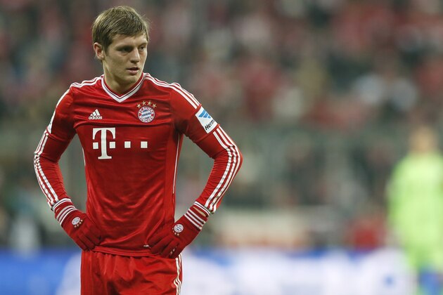 Bayern's Toni Kroos waits for a penalty during the German first division Bundesliga soccer match between FC Bayern Munich and Eintracht Braunschweig, in Munich, southern Germany, Saturday, Nov. 30, 2013. (AP Photo/Matthias Schrader)