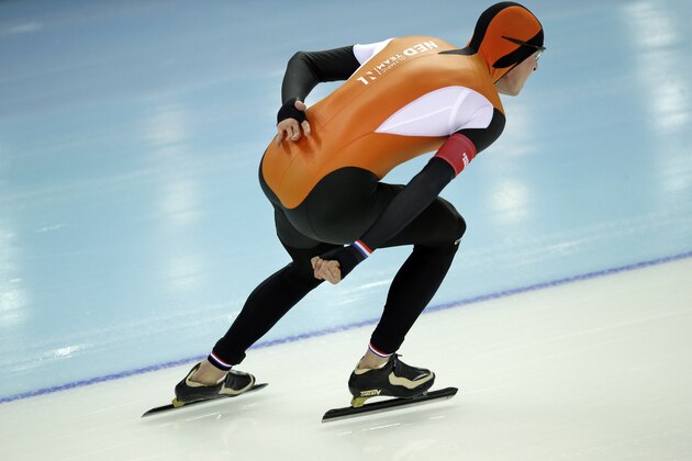 Sven Kramer of the Netherlands competes in the men's 5,000-meter speedskating race at the Adler Arena Skating Center during the 2014 Winter Olympics in Sochi, Russia, Saturday, Feb. 8, 2014. Kramer won the gold setting a new Olympic record. (AP Photo/Pavel Golovkin)