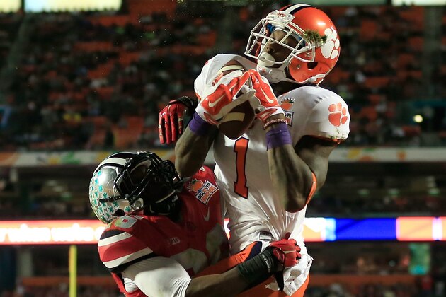 MIAMI GARDENS, FL - JANUARY 03: Martavis Bryant #1 of the Clemson Tigers catches a touchdown against Armani Reeves #26 of the Ohio State Buckeyes in the second quarter during the Discover Orange Bowl at Sun Life Stadium on January 3, 2014 in Miami Gardens, Florida.  (Photo by Chris Trotman/Getty Images)