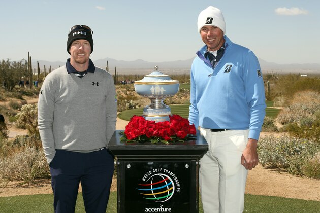 MARANA, AZ - FEBRUARY 24:  (L-R) Hunter Mahan and Matt Kuchar pose for a photo with the winner's trophy prior to their championship match during the final round of the World Golf Championships - Accenture Match Play at the Golf Club at Dove Mountain on February 24, 2013 in Marana, Arizona.  (Photo by Darren Carroll/Getty Images)