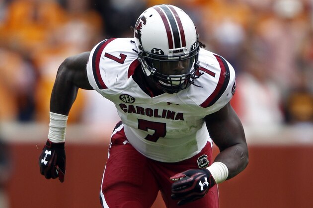 South Carolina defensive end Jadeveon Clowney (7) rushes in the second quarter of an NCAA college football game against Tennessee on Saturday, Oct. 19, 2013 in Knoxville, Tenn. (AP Photo/Wade Payne)