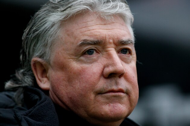 NEWCASTLE, UNITED KINGDOM - JANUARY 31:  Newcastle manager Joe Kinnear looks on during the Barclays Premier League match between Newcastle United and Sunderland at St James' Park on February 1, 2009 in Newcastle, England.  (Photo by Stu Forster/Getty Images)
