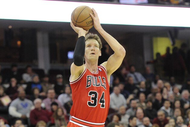 Jan 22, 2014; Cleveland, OH, USA; Chicago Bulls small forward Mike Dunleavy shoots in the first quarter against the Cleveland Cavaliers at Quicken Loans Arena. Mandatory Credit: David Richard-USA TODAY Sports