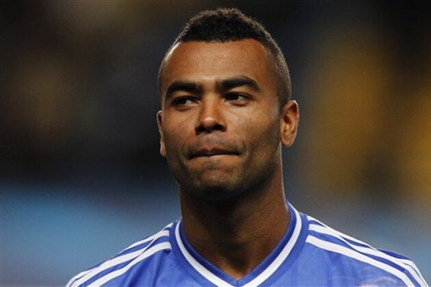 FILE - Chelsea's Ashley Cole at Stamford Bridge stadium in London, in this Wednesday, Sept. 18, 2013 file photo. Chelsea manager Jose Mourinho wants Ashley Cole to stay at the club, but believes the defender could be persuaded to move to the United States. (AP Photo/Sang Tan, File)