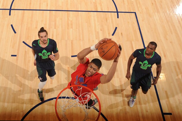 NEW ORLEANS, LA - FEBRUARY 16: Anthony Davis #23 of the Western Conference All-Stars attempts a dunk during the 2014 NBA All-Star Game as part of the 2014 All-Star Weekend at Smoothie King Center on February 16, 2014 in New Orleans, Louisiana. NOTE TO USER: User expressly acknowledges and agrees that, by downloading and/or using this photograph, user is consenting to the terms and conditions of the Getty Images License Agreement.  Mandatory Copyright Notice: Copyright 2014 NBAE (Photo by Andrew D. Bernstein/NBAE via Getty Images)