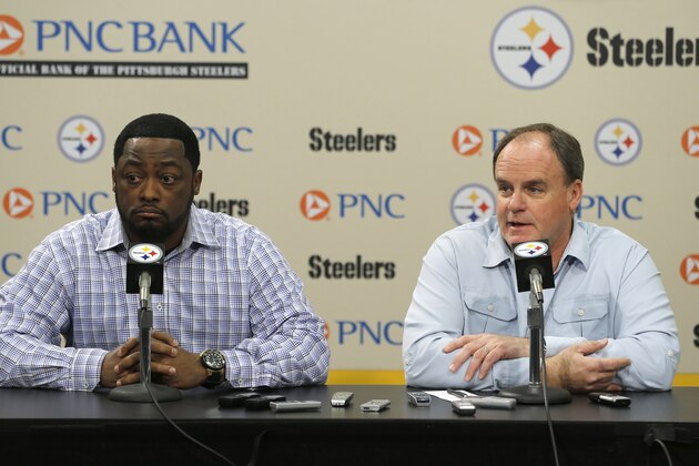 Pittsburgh Steelers head coach Mike Tomlin, left, and General Manager Kevin Colbert answer questions during a news conference in Pittsburgh on Monday, April 22, 2013 concerning the upcoming NFL football draft. (AP Photo/Keith Srakocic)