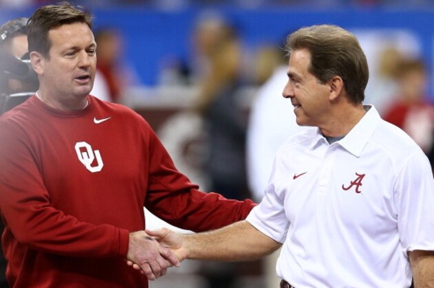 NEW ORLEANS, LA - JANUARY 02:  Head coach Bob Stoops of Oklahoma Sooners shakes hands with Nick Saban head coach of the Alabama Crimson Tide prior to the Allstate Sugar Bowl at the Mercedes-Benz Superdome on January 2, 2014 in New Orleans, Louisiana.  (Photo by Streeter Lecka/Getty Images)