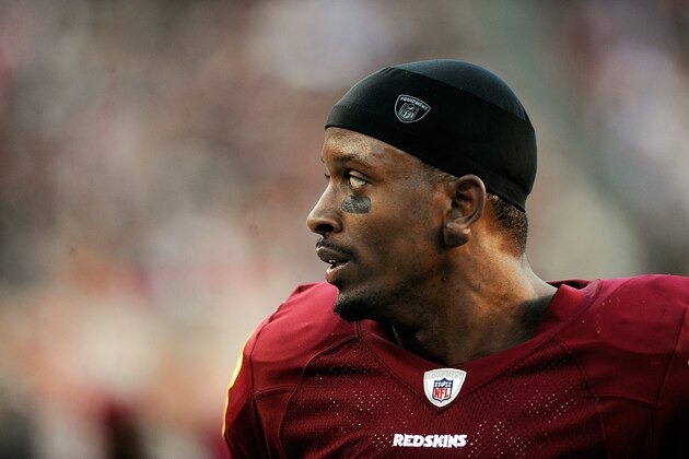 LANDOVER, MD - DECEMBER 04:   Fred Davis #83 of the Washington Redskins watches a play during a game against the New York Jets at FedExField on December 4, 2011 in Landover, Maryland.  (Photo by Patrick McDermott/Getty Images)