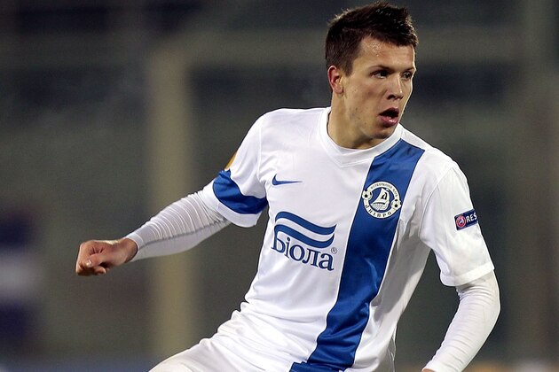 FLORENCE, ITALY - DECEMBER 12: Yevhen Konoplyanka of FC Dnipro Dnipropetrovsk in action during the UEFA Europa League Group E match between ACF Fiorentina and FC Dnipro Dnipropetrovsk at Stadio Artemio Franchi on December 12, 2013 in Florence, Italy.  (Photo by Gabriele Maltinti/Getty Images)