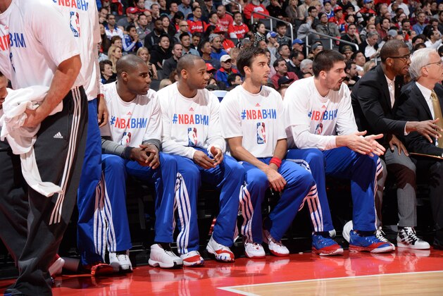 LOS ANGELES, CA - FEBRUARY 5: (L-R) Antawn Jamison #33, Willie Green #34, Sasha Vujacic #18, Byron Mullens #0, and Chris Paul #3 of the Los Angeles Clippers look on from the bench against the Miami Heat at Staples Center on February 5, 2014 in Los Angeles, California. NOTE TO USER: User expressly acknowledges and agrees that, by downloading and/or using this Photograph, user is consenting to the terms and conditions of the Getty Images License Agreement. Mandatory Copyright Notice: Copyright 2014 NBAE (Photo by Andrew D. Bernstein/NBAE via Getty Images)