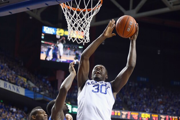 LEXINGTON, KY - FEBRUARY 15:  Julius Randle #30 of the Kentucky Wildcats shoots the ball during the game against the Florida Gators  at Rupp Arena on February 15, 2014 in Lexington, Kentucky.  (Photo by Andy Lyons/Getty Images)