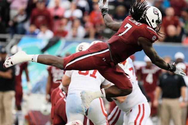 ORLANDO, FL - JANUARY 01:  Jadeveon Clowney #7 of the South Carolina Gamecocks in action during their game against the Wisconsin Badgers at the Capital One Bowl on January 1, 2014 in Orlando, Florida.  (Photo by Scott Halleran/Getty Images)