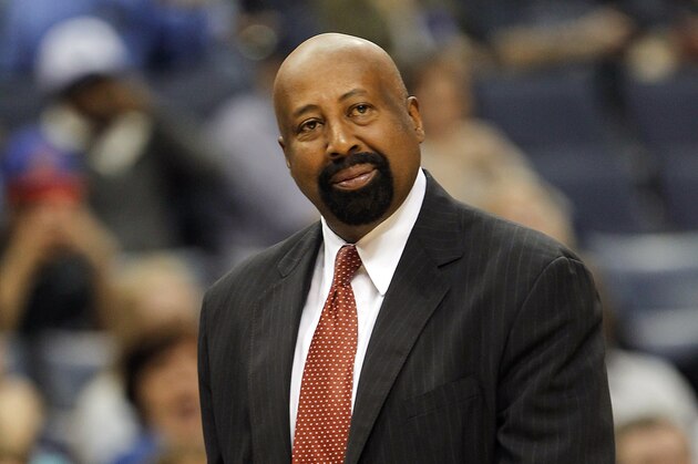 New York Knicks coach Mike Woodson contests a call while playing against the Memphis Grizzlies in the first half of an NBA basketball game, Tuesday, Feb. 18, 2014, in Memphis, Tenn. (AP Photo/Lance Murphey) New York Knicks coach Mike Woodson contests a call while playing against the Memphis Grizzlies in the first half of an NBA basketball game, Tuesday, Feb. 18, 2014, in Memphis, Tenn. (AP Photo/Lance Murphey)