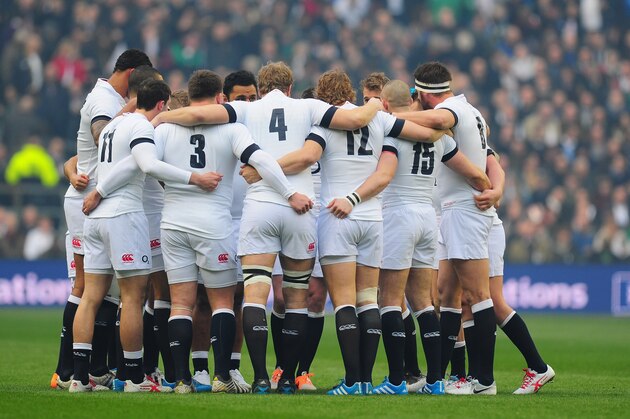 LONDON, ENGLAND - FEBRUARY 22:  The England team form a huddle during the RBS Six Nations match between England and Ireland at Twickenham Stadium on February 22, 2014 in London, England.  (Photo by Stu Forster/Getty Images)