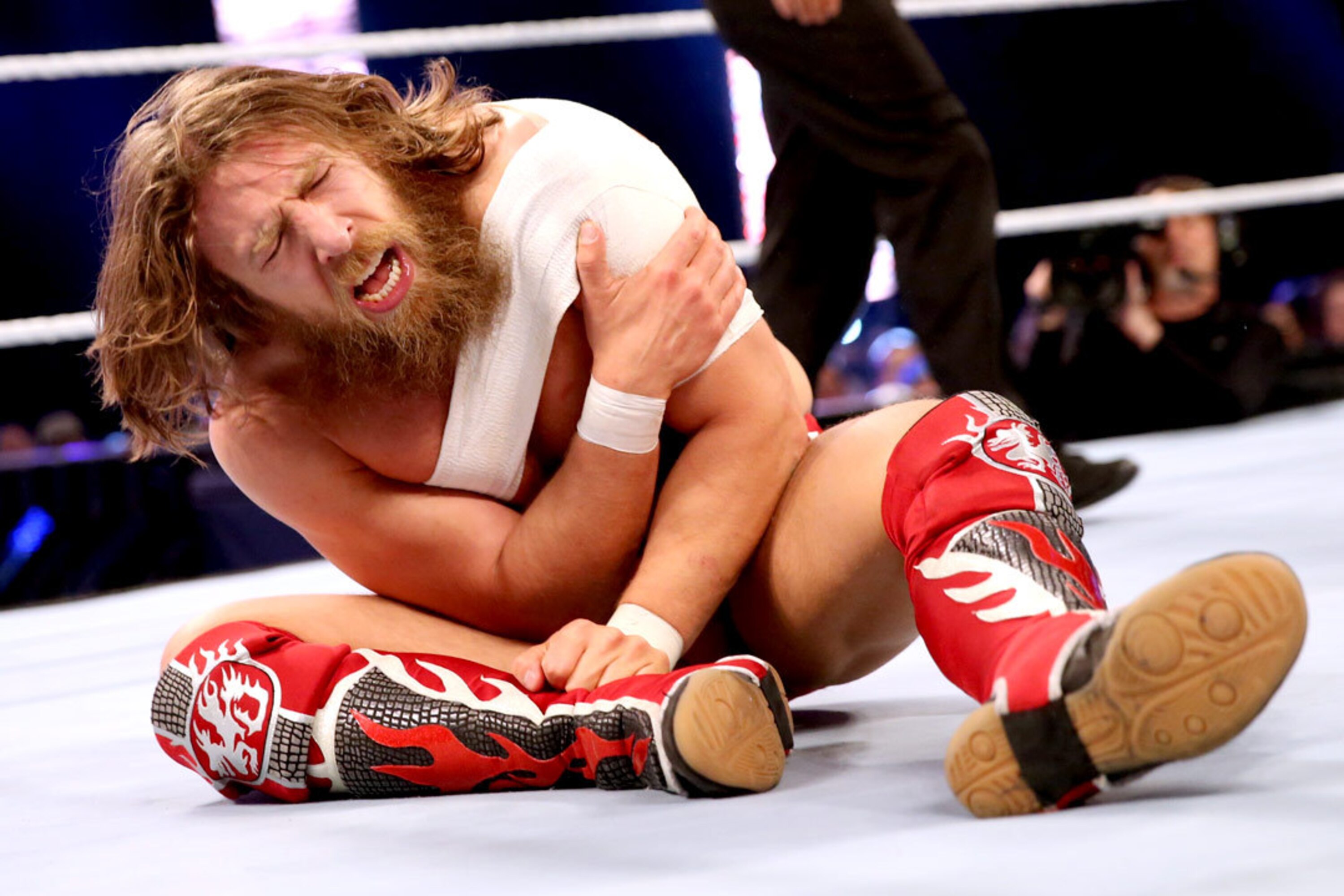 WWE Elimination Chamber 2014: Daniel Bryan's Loss Will Lead to WrestleMania  Win, image size:2999x2000
