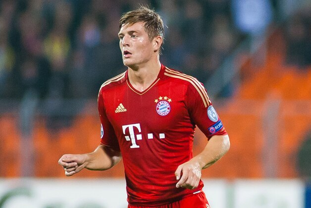 MINSK, BELARUS - OCTOBER 02:  Toni Kroos of FC Bayern Muenchen in action during the UEFA Champions League group stage match between FC Bayern Muenchen and FC BATE Borisov at the Dinamo Stadium on October 2, 2012 in Minsk, Belarus. (Photo by Maksim Malinouski/EuroFootball/Getty Images)