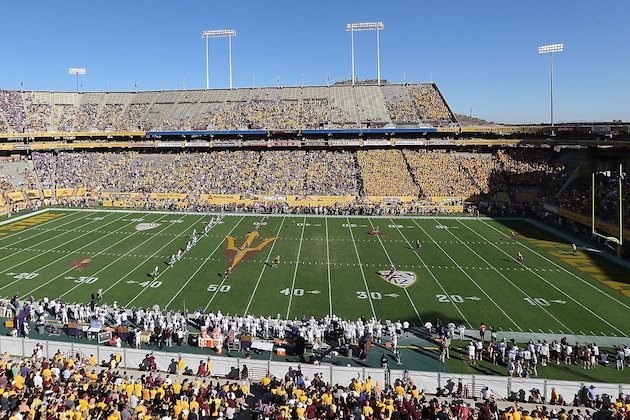 TEMPE, AZ - OCTOBER 19:  General view of action as the Washington Huskies kick off to the Arizona State Sun Devils during the college football game at Sun Devil Stadium on October 19, 2013 in Tempe, Arizona. The Sun Devils defeated the Huskies 53-24. (Photo by Christian Petersen/Getty Images)