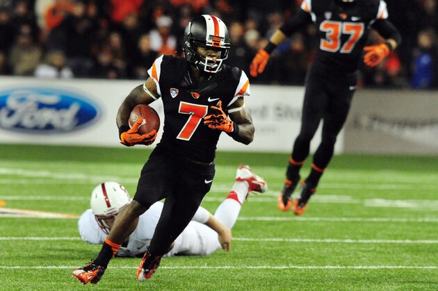 CORVALLIS, OR - OCTOBER 26: Wide receiver Brandin Cooks #7 of the Oregon State Beavers runs back a punt during the fourth quarter of the game against the Stanford Cardinal at Reser Stadium on October 26, 2013 in Corvallis, Oregon. Stanford won the game 20-12. (Photo by Steve Dykes/Getty Images)