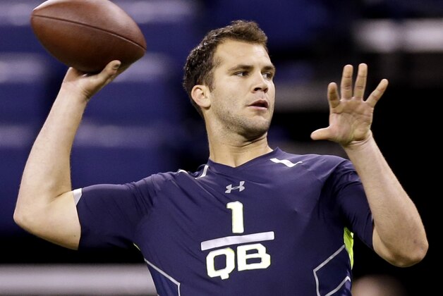 Central Florida quarterback Blake Bortles runs a drill at the NFL football scouting combine in Indianapolis, Sunday, Feb. 23, 2014. (AP Photo/Nam Y. Huh)