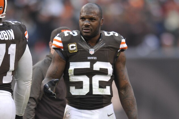 Cleveland Browns inside linebacker D'Qwell Jackson during an NFL football game against the Jacksonville Jaguars Sunday, Dec. 1, 2013, in Cleveland. Jacksonville won 32-28. (AP Photo/David Richard)