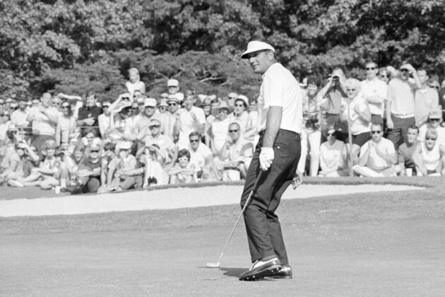 Roberto De Vincenzo of Buenos Aires, Argentina, at the green during Houston Champions International Sunday evening May 6, 1968. (AP Photo/Eddie Kolenovsky) Roberto De Vincenzo of Buenos Aires, Argentina, at the green during Houston Champions International Sunday evening May 6, 1968. (AP Photo/Eddie Kolenovsky)