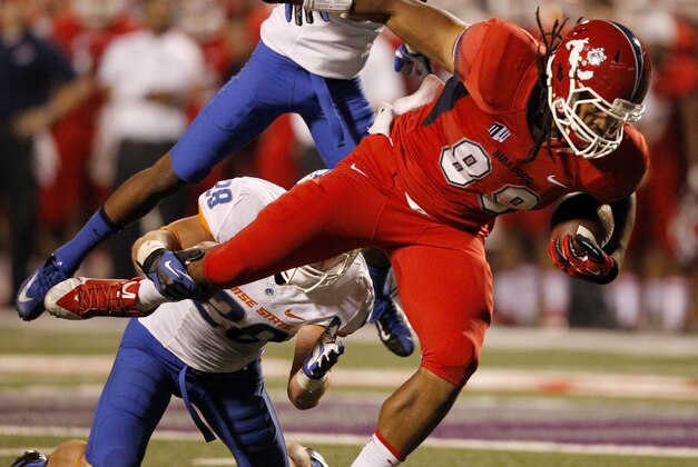 Sep 20, 2013; Fresno, CA, USA; Fresno State Bulldogs tight end Marcel Jensen (89) catches a pass against the Boise State Broncos in the third quarter at Bulldog Stadium. The Bulldogs defeated the Broncos 41-40. Mandatory Credit: Cary Edmondson-USA TODAY Sports