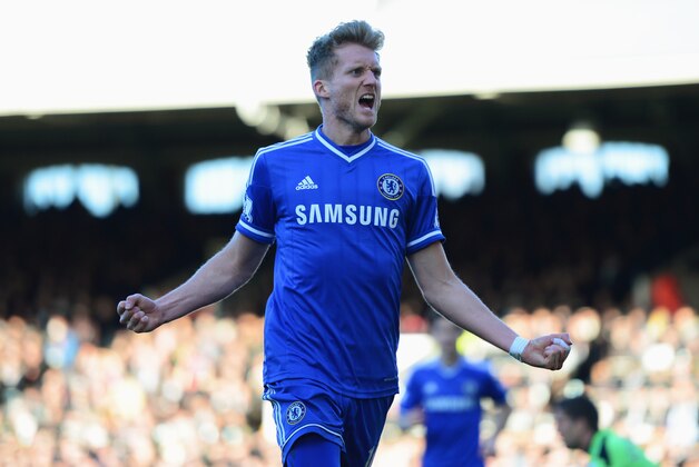 LONDON, ENGLAND - MARCH 01:  Andre Schurrle of Chelsea celebrates as he scores their first goal during the Barclays Premier League match between Fulham and Chelsea at Craven Cottage on March 1, 2014 in London, England.  (Photo by Jamie McDonald/Getty Images)