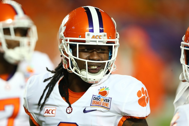 MIAMI GARDENS, FL - JANUARY 03:  Sammy Watkins #2 of the Clemson Tigers warms up prior to the Discover Orange Bowl against the Ohio State Buckeyes at Sun Life Stadium on January 3, 2014 in Miami Gardens, Florida.  (Photo by Streeter Lecka/Getty Images)