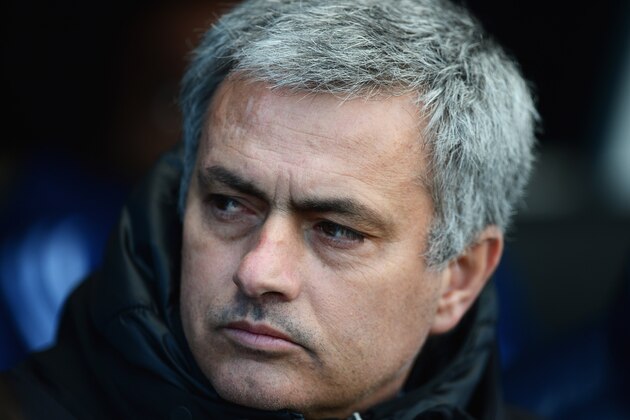 LONDON, ENGLAND - MARCH 01:  Jose Mourinho manager of Chelsea looks on prior to during the Barclays Premier League match between Fulham and Chelsea at Craven Cottage on March 1, 2014 in London, England.  (Photo by Jamie McDonald/Getty Images)