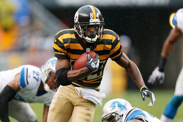 PITTSBURGH, PA - NOVEMBER 17: Antonio Brown #84 of the Pittsburgh Steelers runs for a first quarter touchdown between Glover Quin #27 of the Detroit Lions and Chris Houston #23 at Heinz Field on November 17, 2013 in Pittsburgh, Pennsylvania.  (Photo by Gregory Shamus/Getty Images)