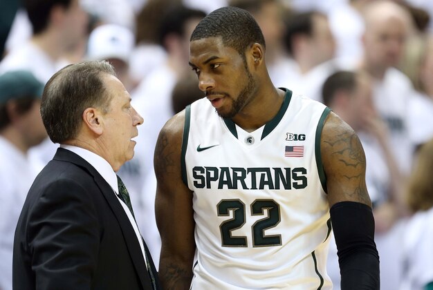 Mar 1, 2014; East Lansing, MI, USA; Michigan State Spartans head coach Tom Izzo talks to guard/forward Branden Dawson (22) during the 2nd half of a game against Illinois Fighting Illini at Jack Breslin Student Events Center. Illinois won 53-46. Mandatory Credit: Mike Carter-USA TODAY Sports