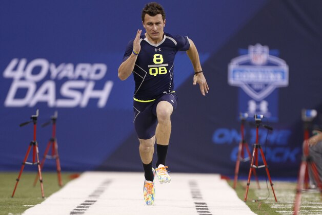 Feb 23, 2014; Indianapolis, IN, USA; Texas A&M quarterback Johnny Manziel runs the 40 yard dash during the 2014 NFL Combine at Lucas Oil Stadium. Mandatory Credit: Brian Spurlock-USA TODAY Sports Feb 23, 2014; Indianapolis, IN, USA; Texas A&M quarterback Johnny Manziel runs the 40 yard dash during the 2014 NFL Combine at Lucas Oil Stadium. Mandatory Credit: Brian Spurlock-USA TODAY Sports