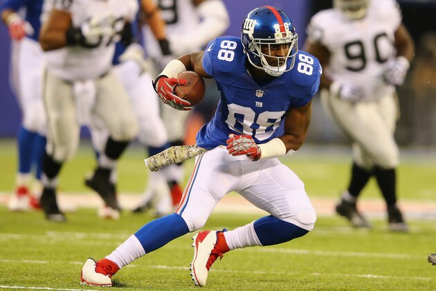 EAST RUTHERFORD, NJ - NOVEMBER 10:  Hakeem Nicks #88 of the New York Giants in action against the Oakland Raiders during their game at MetLife Stadium on November 10, 2013 in East Rutherford, New Jersey.  (Photo by Al Bello/Getty Images)