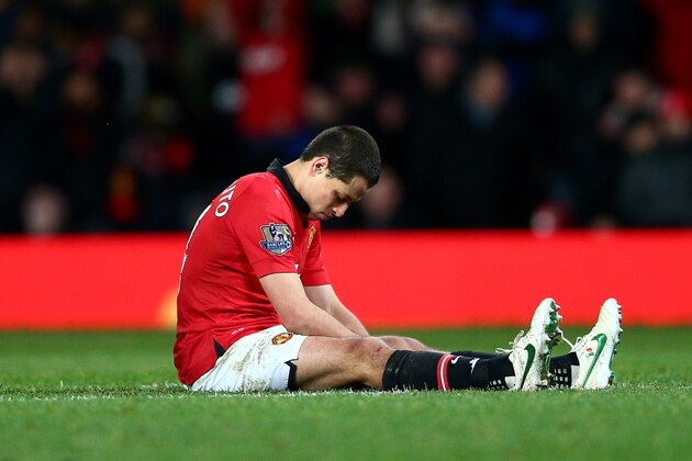 MANCHESTER, ENGLAND - JANUARY 22:  A dejected Javier Hernandez of manchhester United reacts after a missed chance on goal during the Capital One Cup semi final, second leg match between Manchester United and Sunderland at Old Trafford on January 22, 2014 in Manchester, England.  (Photo by Clive Mason/Getty Images)