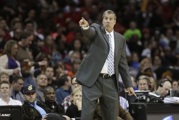 Washington Wizards head coach Randy Wittman in an NBA basketball game against the Cleveland Cavaliers Sunday, Feb. 23, 2014, in Cleveland. (AP Photo/Mark Duncan)