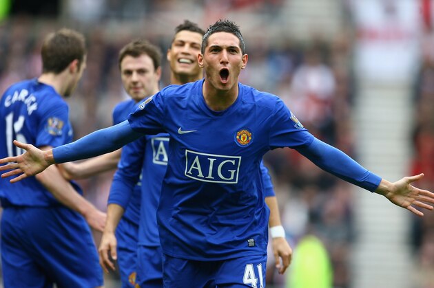 SUNDERLAND, ENGLAND - APRIL 11:  Federico Macheda of Manchester United celebrates scoring his team's second goal during the Barclays Premier League match between Sunderland and Manchester United at The Stadium of Light on April 11, 2009 in Sunderland, England.  (Photo by Alex Livesey/Getty Images)
