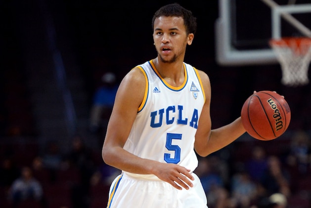 LAS VEGAS, NV - NOVEMBER 29:  Kyle Anderson #5 of the UCLA Bruins brings the ball up the court against the Northwestern Wildcats during the Continental Tire Las Vegas Invitational at the Orleans Arena on November 29, 2013 in Las Vegas, Nevada. UCLA won 95-79.  (Photo by Ethan Miller/Getty Images)