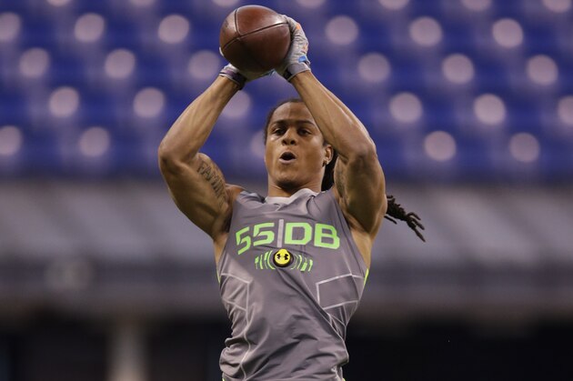 Texas Christian defensive back Jason Verrett runs a drill at the NFL football scouting combine in Indianapolis, Tuesday, Feb. 25, 2014. (AP Photo/Michael Conroy) Texas Christian defensive back Jason Verrett runs a drill at the NFL football scouting combine in Indianapolis, Tuesday, Feb. 25, 2014. (AP Photo/Michael Conroy)