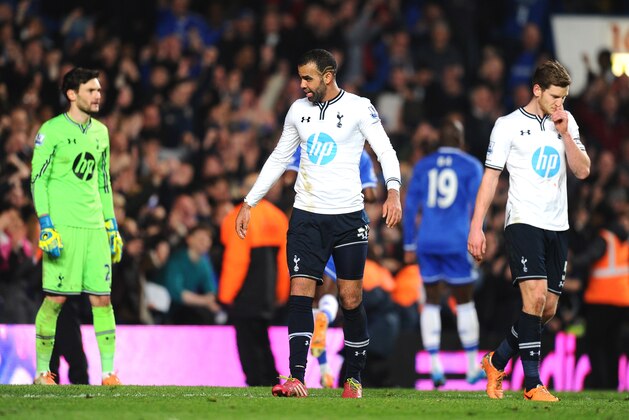 LONDON, ENGLAND - MARCH 08:  (L-R) Dejected Spurs players Hugo Lloris, Sandro and Jan Vertonghen look on after Demba Ba of Chelsea scores his team's third goal during the Barclays Premier League match between Chelsea and Tottenham Hotspur at Stamford Bridge on March 8, 2014 in London, England.  (Photo by Mike Hewitt/Getty Images)
