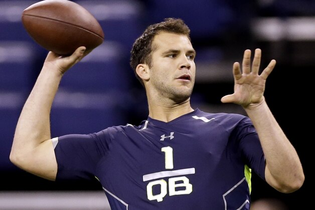Central Florida quarterback Blake Bortles runs a drill at the NFL football scouting combine in Indianapolis, Sunday, Feb. 23, 2014. (AP Photo/Nam Y. Huh)