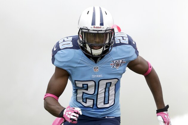 Tennessee Titans cornerback Alterraun Verner is introduced before an NFL football game on Sunday, Oct. 6, 2013, in Nashville, Tenn. (AP Photo/Wade Payne)