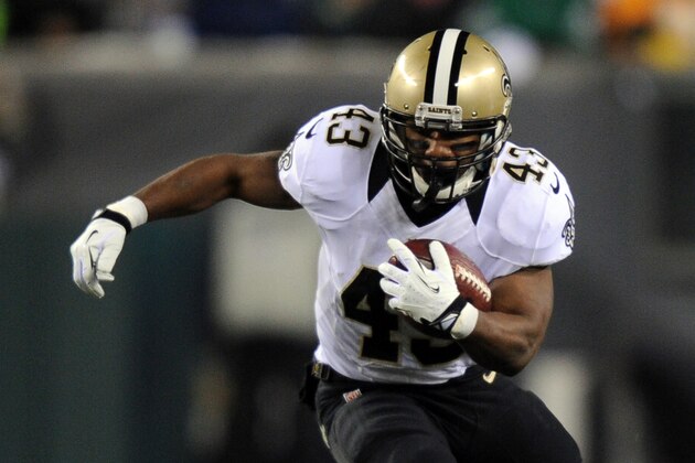 PHILADELPHIA, PA - JANUARY 04:   Darren Sproles #43 of the New Orleans Saints runs the ball against the Philadelphia Eagles during their NFC Wild Card Playoff game at Lincoln Financial Field on January 4, 2014 in Philadelphia, Pennsylvania.  (Photo by Maddie Meyer/Getty Images)