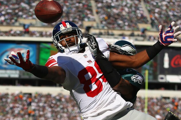 PHILADELPHIA, PA - OCTOBER 27:   Hakeem Nicks #88 of the New York Giants in action against the Philadelphia Eagles during their game at Lincoln Financial Field on October 27, 2013 in Philadelphia, Pennsylvania.  (Photo by Al Bello/Getty Images)