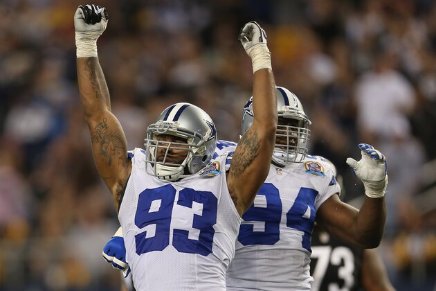 ARLINGTON, TX - DECEMBER 16:  Anthony Spencer #93 of the Dallas Cowboys celebrates a sack against Ben Roethlisberger #7 of the Pittsburgh Steelers at Cowboys Stadium on December 16, 2012 in Arlington, Texas.  (Photo by Ronald Martinez/Getty Images)
